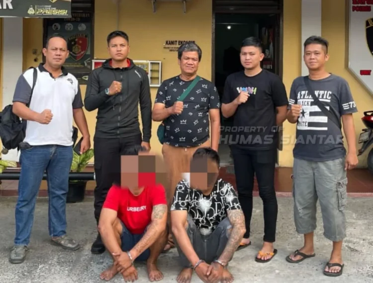 Foto: Lima Personil Sat Reskrim Polres Pematangsiantar Beserta Dua Resedivis Pencurian Kendaraan Bermotor.