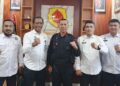 Jajaran pejabat struktural Lapas Narkotika Pematangsiantar (berbaju putih) bersama perwakilan Mako Brimob Kompi II Batalyon B Melakukan Foto Bersama.(Doc/Foto : Ist)