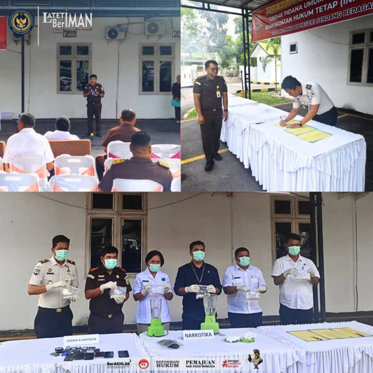 Ket Foto : Perwakilan Lapas Tebing Tinggi bersama jajaran Kejaksaan Negeri Serdang Bedagai saat prosesi pemusnahan barang bukti narkotika dan penandatanganan berita acara, Selasa 28/04.