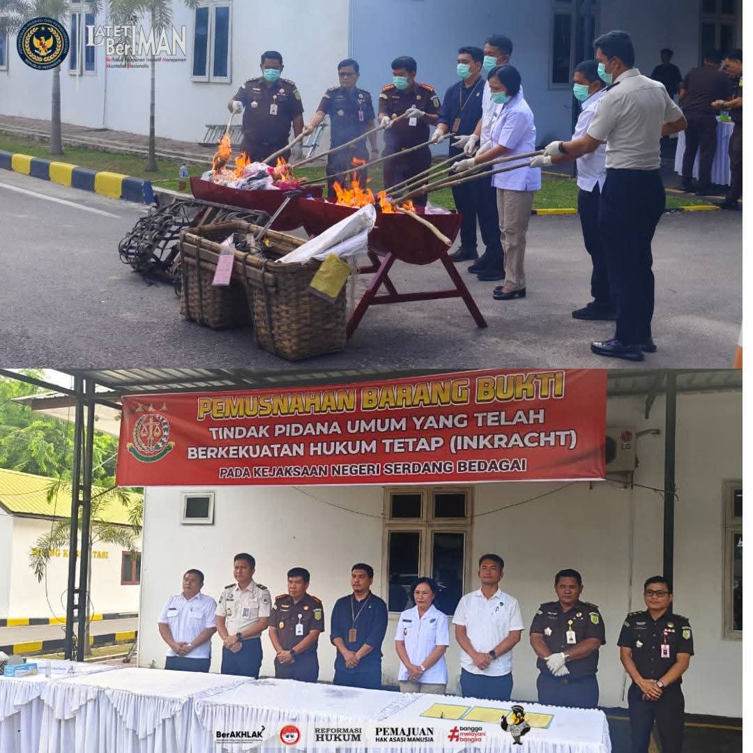 Ket Foto : Jajaran APH membakar barang bukti tindak pidana umum yang telah berkekuatan hukum tetap (inkracht) di halaman Kejari Serdang Bedagai.
