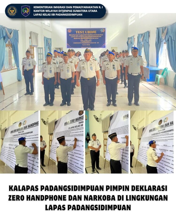 Kalapas Padangsidimpuan dan jajaran berkomitmen penuh memberantas peredaran narkoba dan handphone ilegal.Komitmen ini ditegaskan melalui deklarasi bersama dan penandatanganan ikrar "Zero Handphone dan Narkoba" oleh seluruh petugas.(Doc/Foto : Humassid)